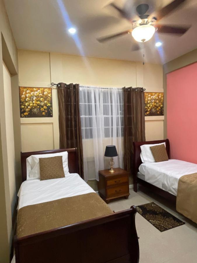 The Colosseum Hotel Basseterre Exterior foto